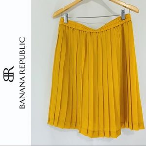 Banana Republic Pleated Yellow Skirt